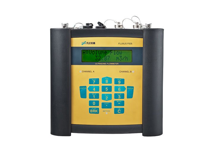 Fluxus Portable ultrasonic flowmeter for tubes and pipelines. Clearly arranged accessories in a robust case. 